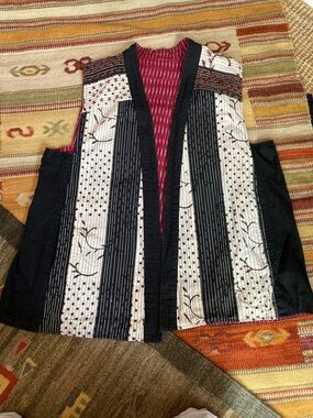 Patch reversible vest - Asian inspired
